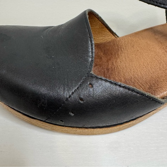 Dansko Black Leather Ankle Strap Clog Sandals EU 39 US 8.5 Platform - Picture 8 of 16